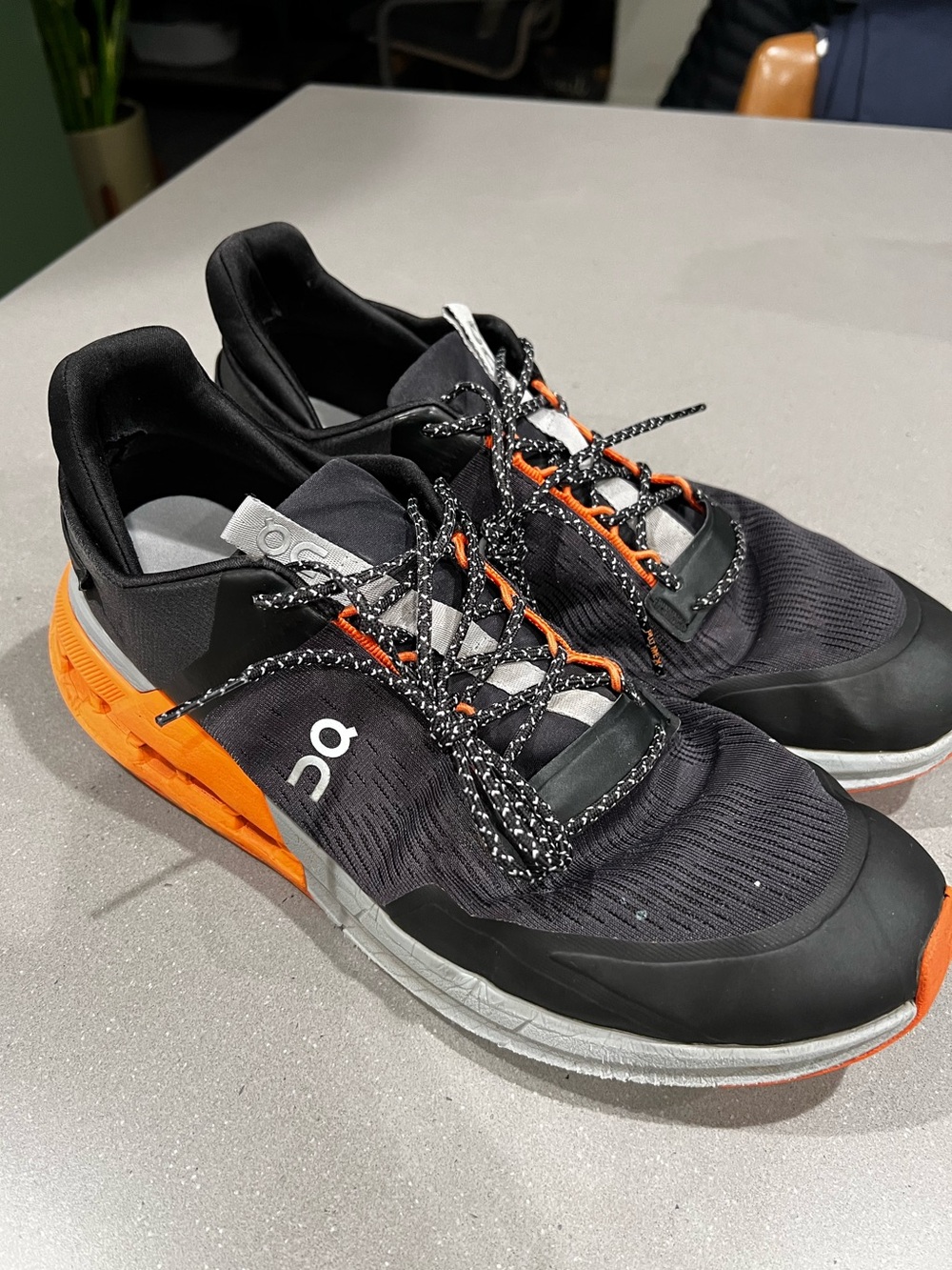 On Cloud Men's Black & Orange Running Shoes - Picture 2 of 13
